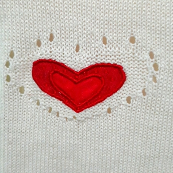 Cream/Red Heart Sweater M - Picture 7 of 7